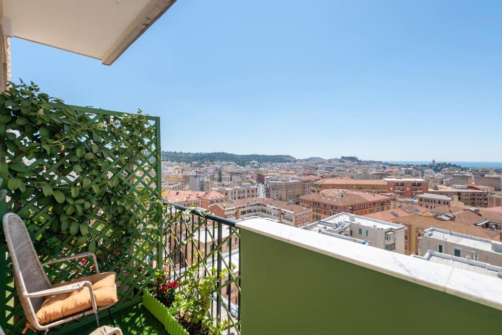 Eleventh Floor Suites Кальяри Экстерьер фото